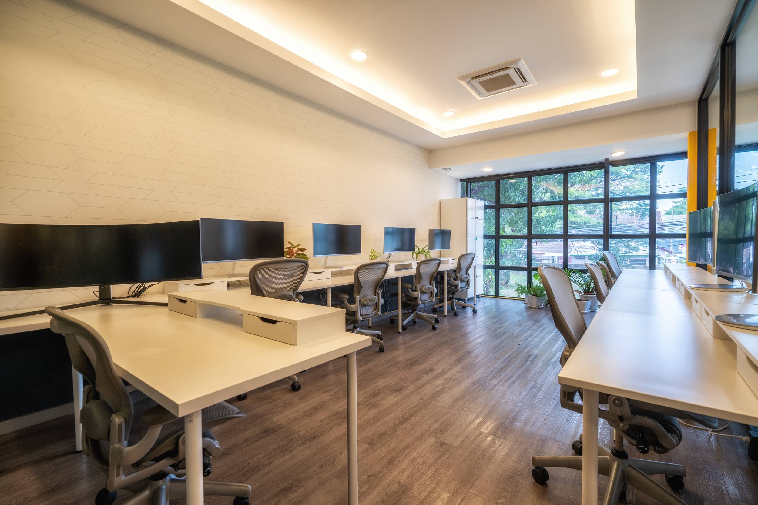 Yellow Coworking Space 5